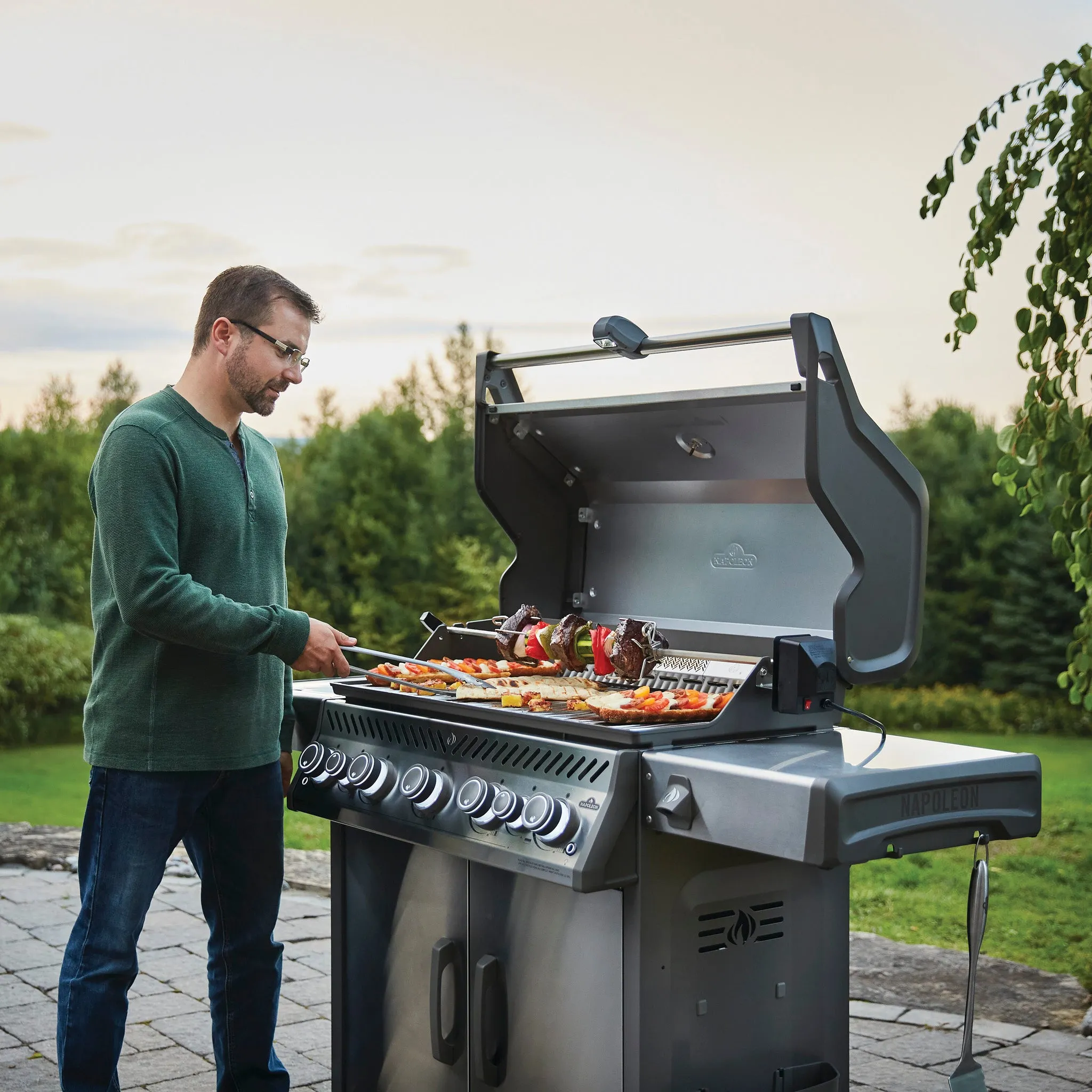 Napoleon Rogue SE 625 RSIB Gas Barbecue